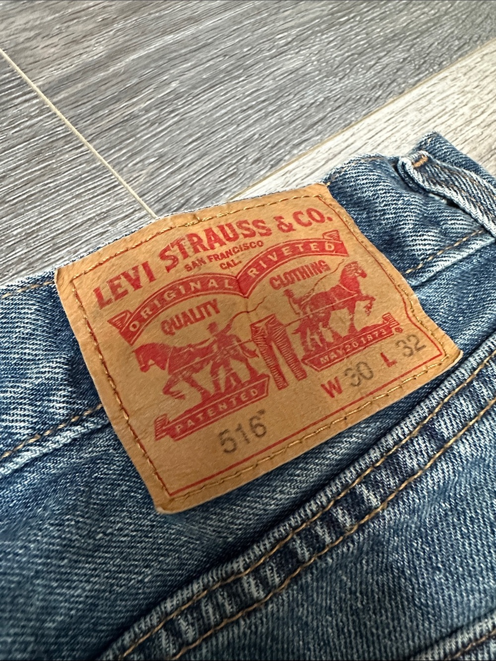 Levi’s 30 x 32 straight leg jeans - Picture 5 of 5